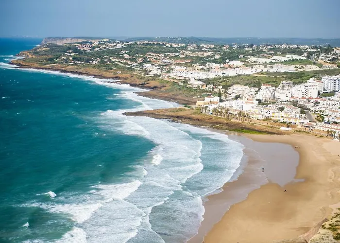 Beautiful Seaview 2 Bedroom Apartment